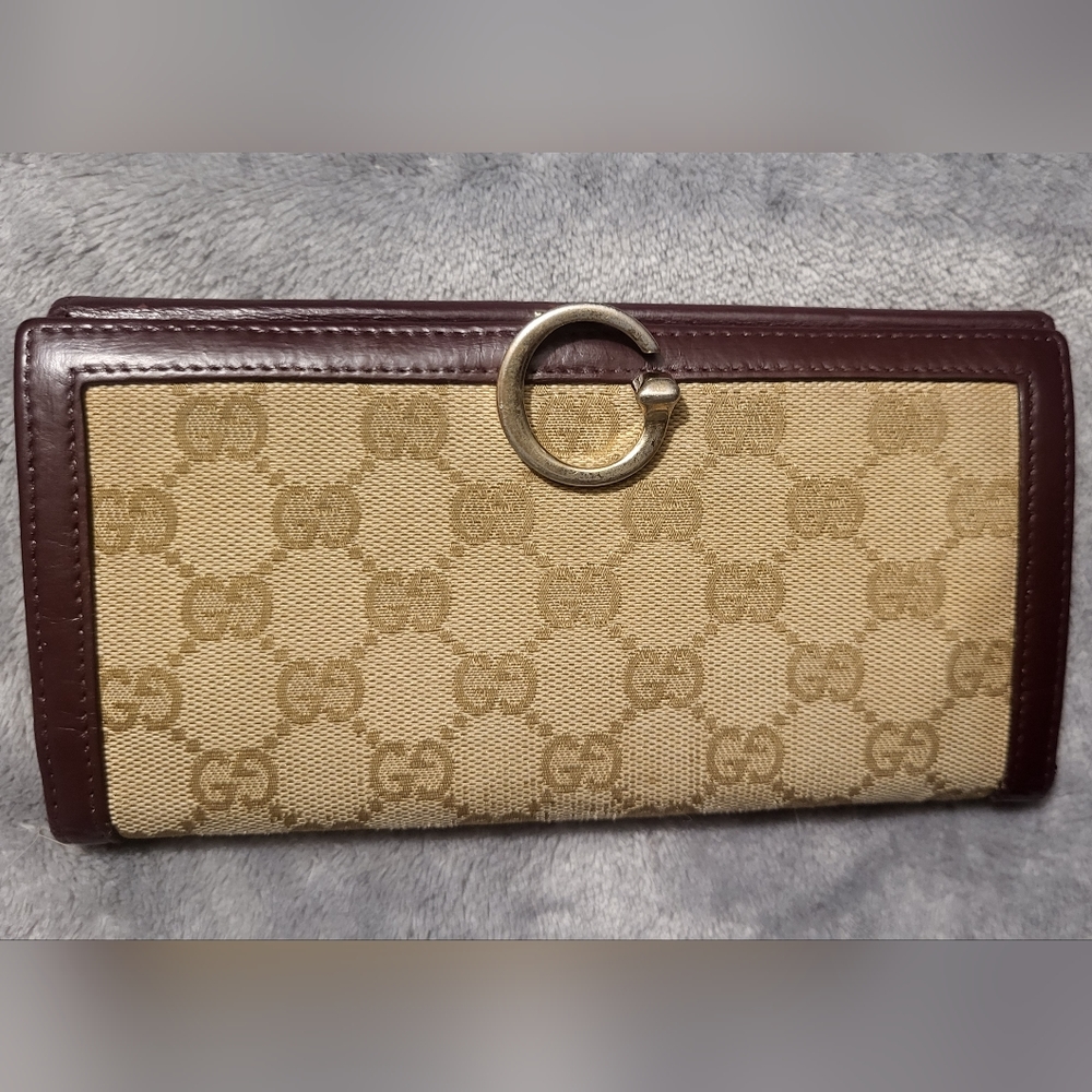 *SOLD!* Gucci GG Long Continental Wallet